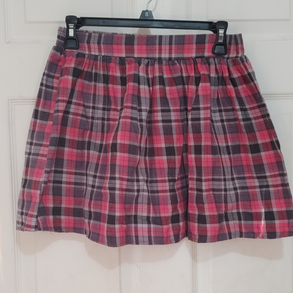 3/$15 Wetseal plaid skater-style mini skirt NWT Sz XS